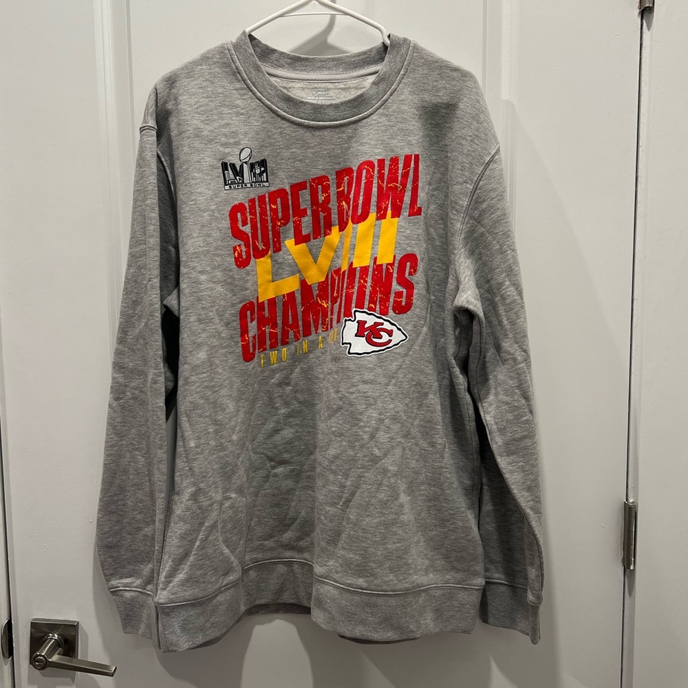 Kansas City Chiefs Super Bowl Champions Crewneck Sweatshirt NWOT